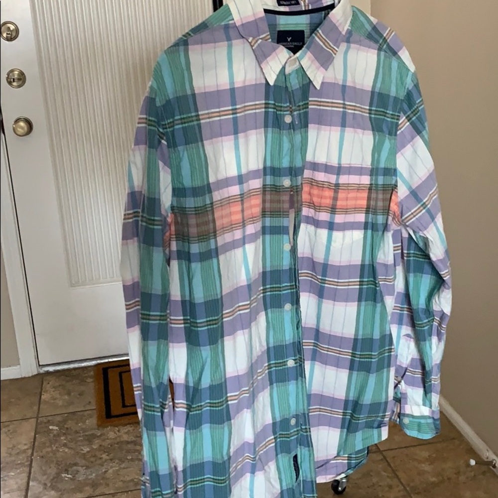 American Eagle Casual Button Down